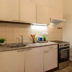 Apartment Krakens *