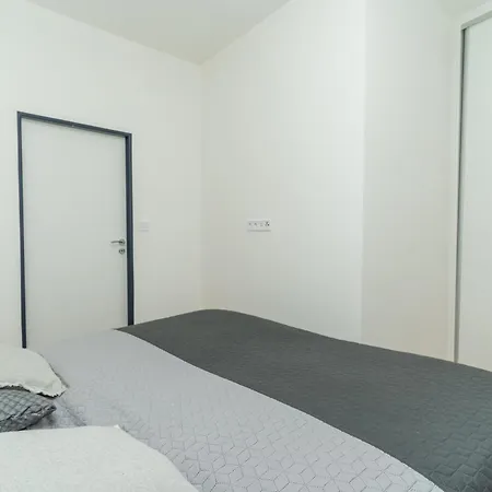 Apartment Krakens *